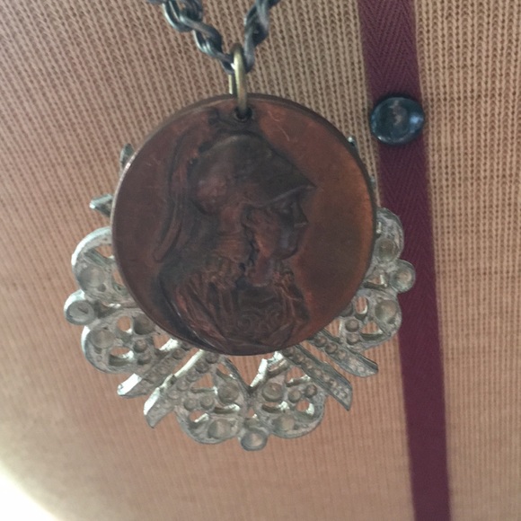 Necklace - Picture 2 of 3